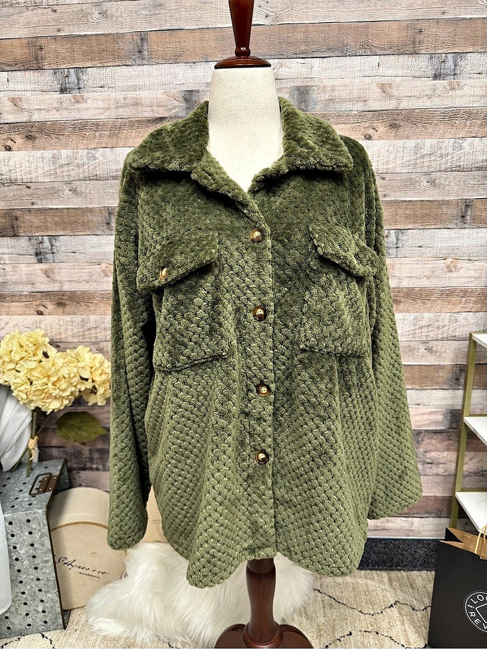 Jen & Co. NWT green fuzzy shacket L/XL
